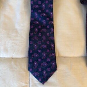 Jos S. Bank Travelerblue and purple tie